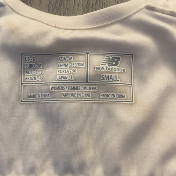 🏳️ New balance white zip up bra size small - Picture 6 of 11